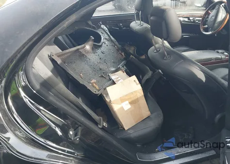 2009 Mercedes-Benz S 550 4Matic z USA, uszkodzony, nr VIN WDDNG86X39A274679